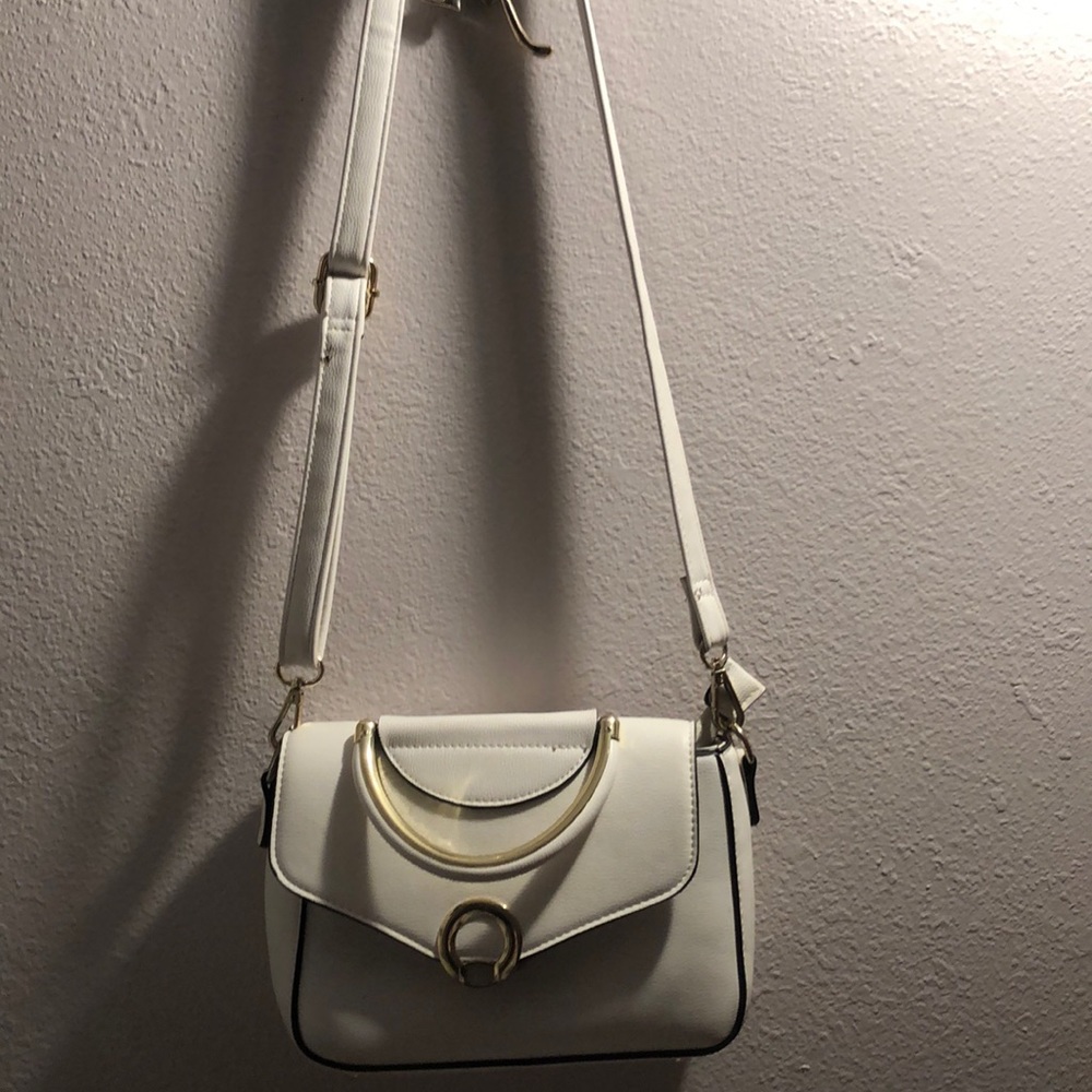 Purse - Picture 3 of 4